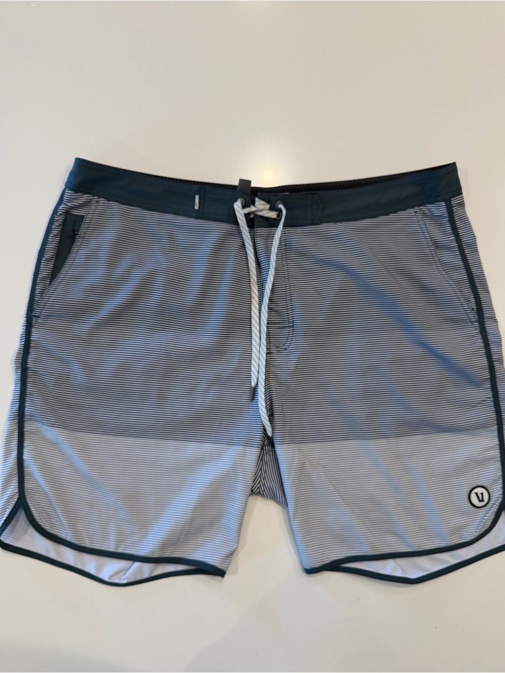 Vuori‎ Cruise Board Shorts Size 38